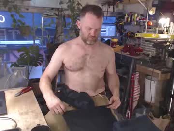 Seattlemanwhore Chaturbate stream image from November 19, 2025