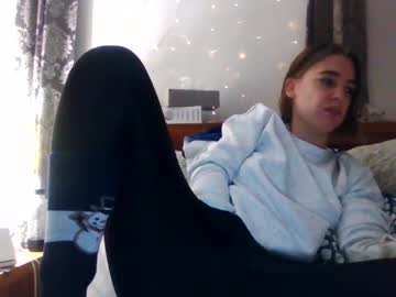 Sweetiegirl03 Chaturbate stream image from November 19, 2025