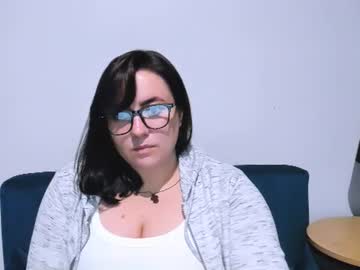 Harperpretty Chaturbate stream image from November 19, 2025