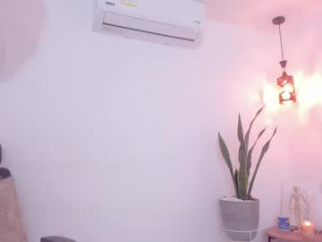 Kaylajhonnes6 Chaturbate stream image from November 19, 2025