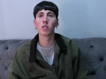 Milanstone Chaturbate stream image from November 19, 2025