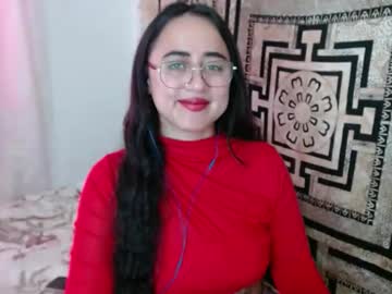 Ninakravtz Chaturbate stream image from November 19, 2025