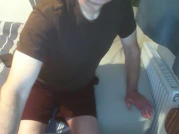Goldenb02 Chaturbate stream image from November 19, 2025