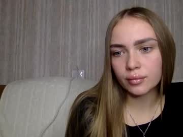Cute_Shy06 Chaturbate stream image from November 19, 2025