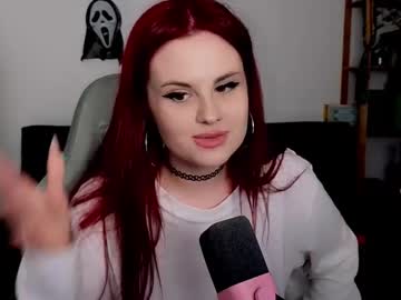 Dellacrush_ Chaturbate stream image from November 19, 2025