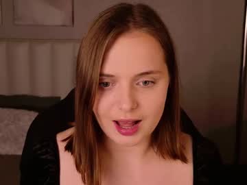 Mileylovelyx Chaturbate stream image from November 19, 2025