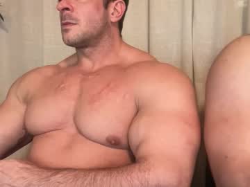 Alessandrobuilder Chaturbate stream image from November 19, 2025