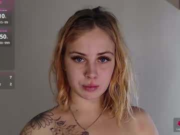 Alismoona Chaturbate stream image from November 19, 2025