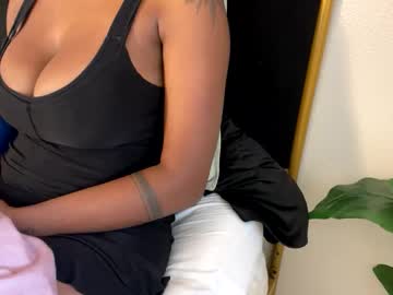 Badgurldnay Chaturbate stream image from November 19, 2025