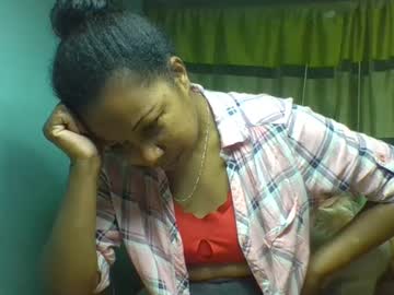 Viviane0812 Chaturbate stream image from November 19, 2025