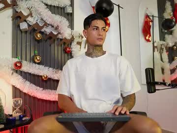 Axel_Villa Chaturbate stream image from November 19, 2025