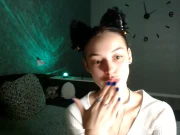 Daphne_Darkthorn Chaturbate stream image from November 19, 2025