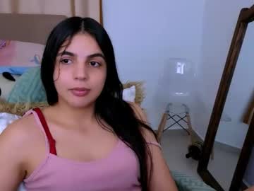 Elenna_Hotx Chaturbate stream image from November 19, 2025