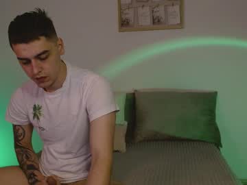 Loyliksi Chaturbate stream image from November 19, 2025