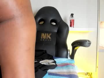 Tamarazaki Chaturbate stream image from November 19, 2025