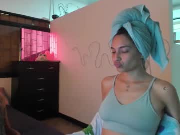 Amy_And_Eloise Chaturbate stream image from November 19, 2025