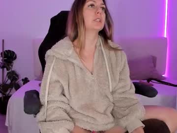 Lindawhite_ Chaturbate stream image from November 19, 2025