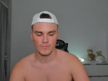 Xx_Raul_Xx_ Chaturbate stream image from November 20, 2025
