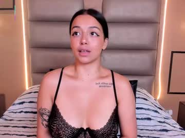 Caylincollins Chaturbate stream image from November 20, 2025