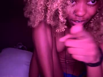 Bluhaze951342 Chaturbate stream image from November 20, 2025