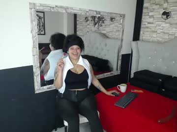 Katalella_22 Chaturbate stream image from November 20, 2025