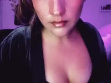Kissahsins Chaturbate stream image from November 20, 2025