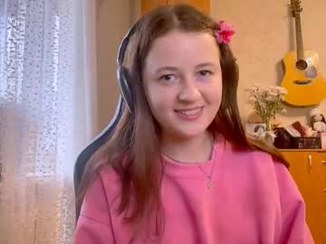 Lilijohansen Chaturbate stream image from November 20, 2025
