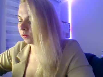 Amandainbloom Chaturbate stream image from November 20, 2025