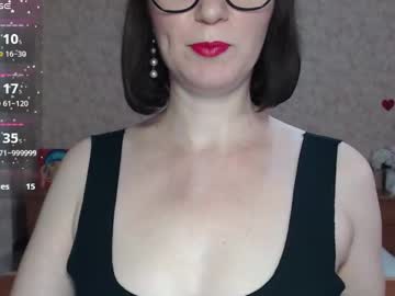 Irenlarasani Chaturbate stream image from November 20, 2025