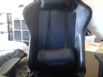Kinkybinerd Chaturbate stream image from November 20, 2025