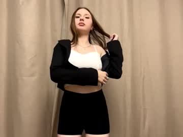 Venessapeschel Chaturbate stream image from November 20, 2025