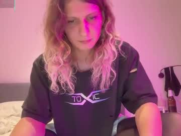 Alicepinkhead Chaturbate stream image from November 20, 2025