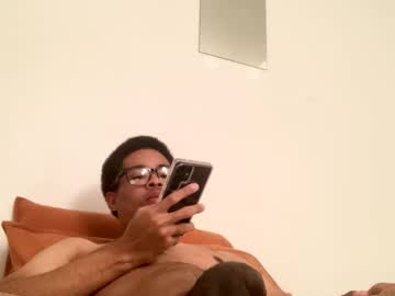 Bayareabae21 Chaturbate stream image from November 20, 2025