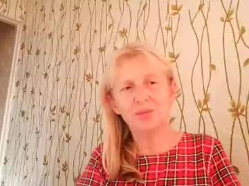 Trinaadair Chaturbate stream image from November 20, 2025