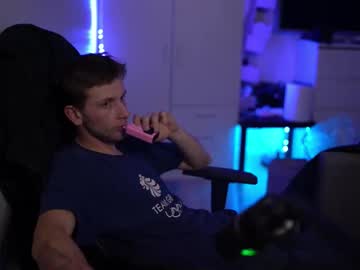 Nicramga Chaturbate stream image from November 20, 2025