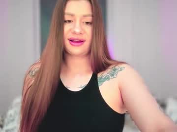 Juicyhelenx Chaturbate stream image from November 20, 2025