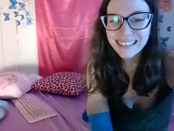 Lunaquinn45 Chaturbate stream image from November 20, 2025