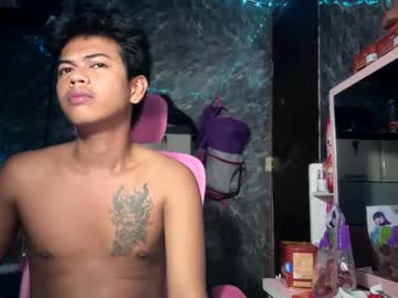 Boyax16 Chaturbate stream image from November 20, 2025