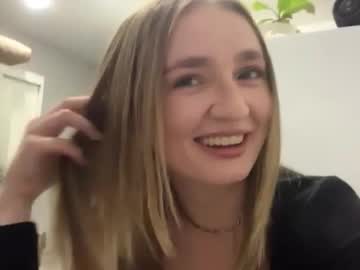 Devoramarkuson Chaturbate stream image from November 20, 2025