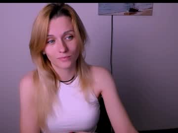 Peppymia Chaturbate stream image from November 20, 2025