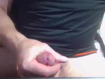 Walktheline32 Chaturbate stream image from November 20, 2025