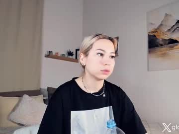 _Golden_Moon_ Chaturbate stream image from November 20, 2025