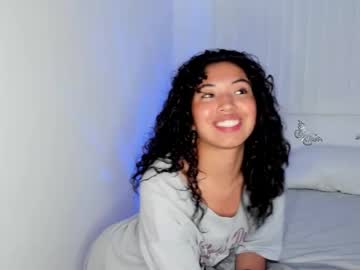 Lucygarciia Chaturbate stream image from November 20, 2025