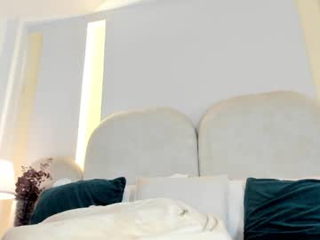 Salomebell Chaturbate stream image from November 20, 2025