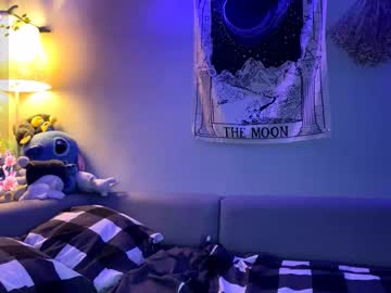 Kizziequiroz Chaturbate stream image from November 20, 2025