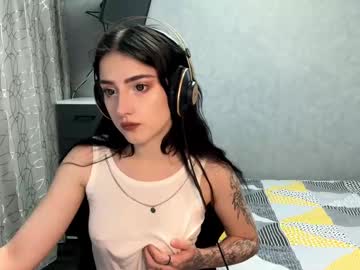 Meowluly Chaturbate stream image from November 21, 2025