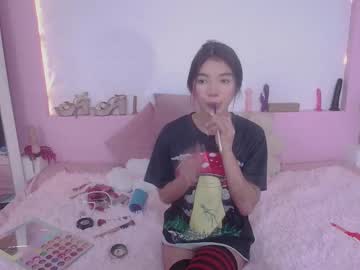 Cristinnray Chaturbate stream image from November 21, 2025