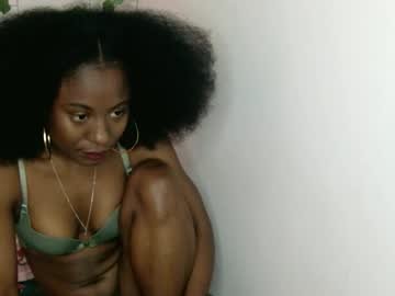 Beautenoir Chaturbate stream image from November 21, 2025