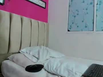 Liia_Laan Chaturbate stream image from November 21, 2025