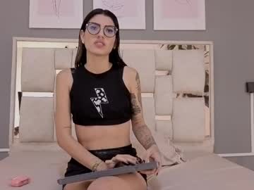 Saraa_Nix Chaturbate stream image from November 21, 2025